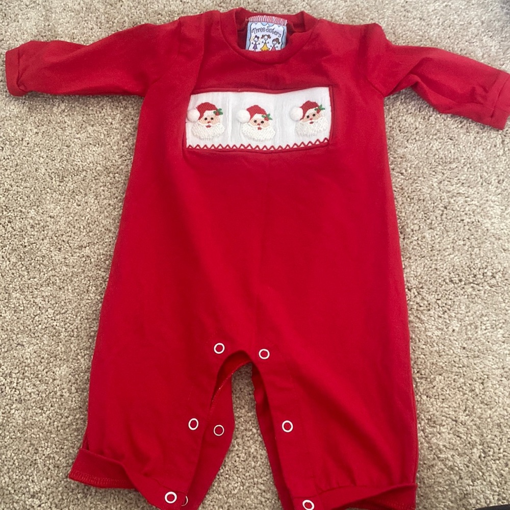 Three Sisters NB Smocked Santa